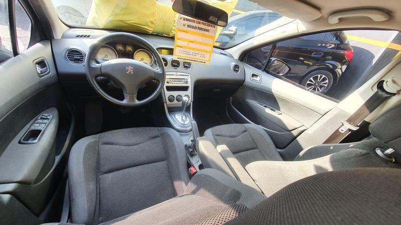 Peugeot 408 Allure - foto 2