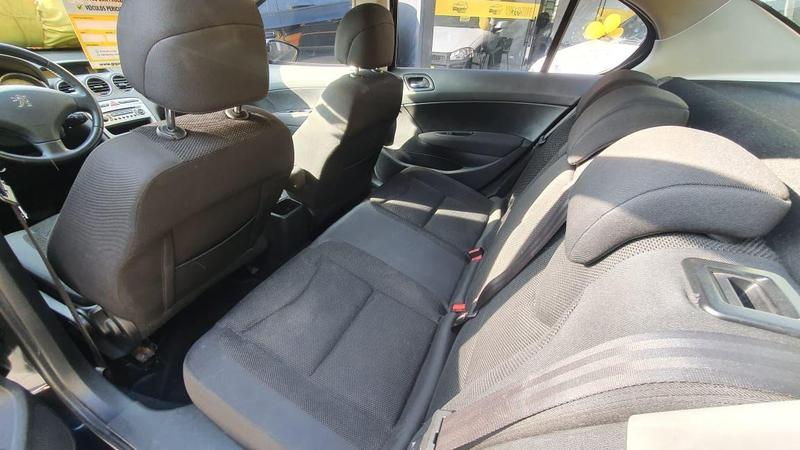 Peugeot 408 Allure - foto 15