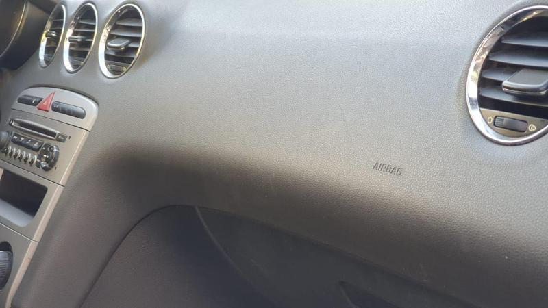 Peugeot 408 Allure - foto 4