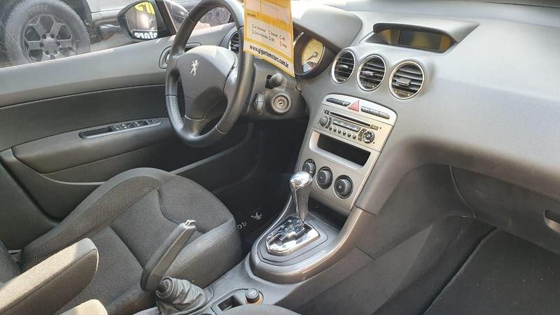 Peugeot 408 Allure - foto 9