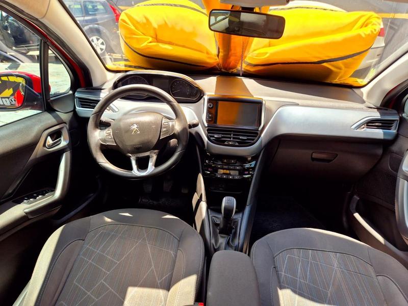 Peugeot 208 Griffe - foto 3