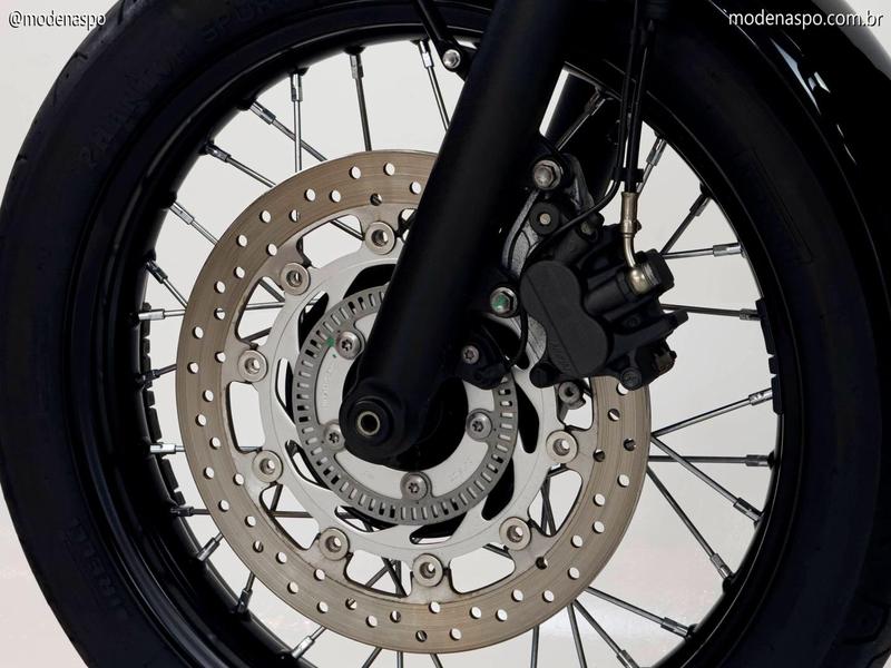 TRIUMPH BONNEVILLE T100 BLACK