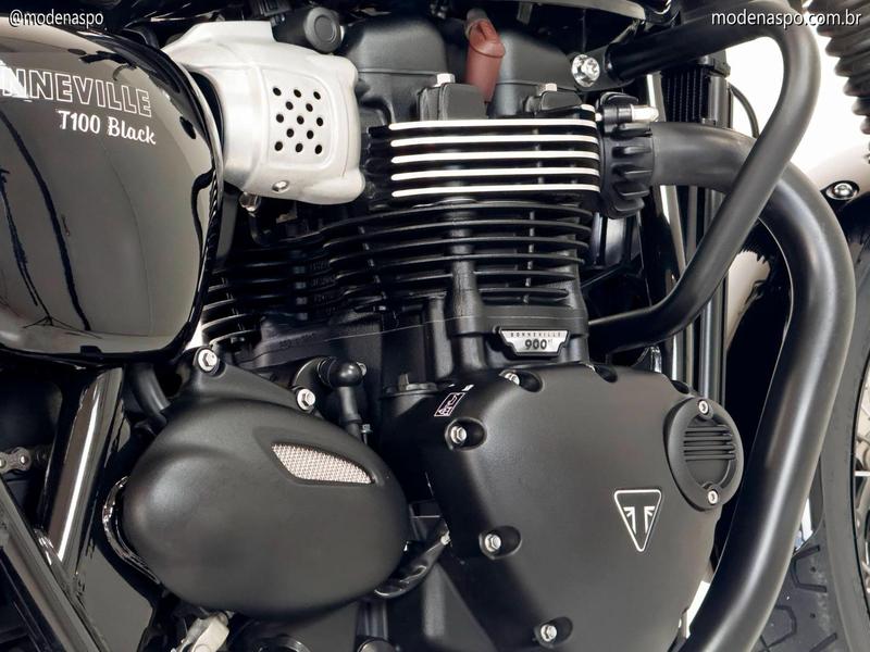 TRIUMPH BONNEVILLE T100 BLACK