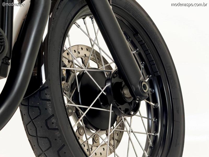 TRIUMPH BONNEVILLE T100 BLACK