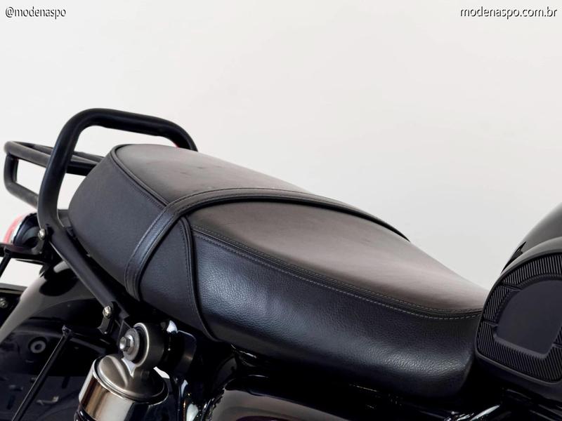 TRIUMPH BONNEVILLE T100 BLACK