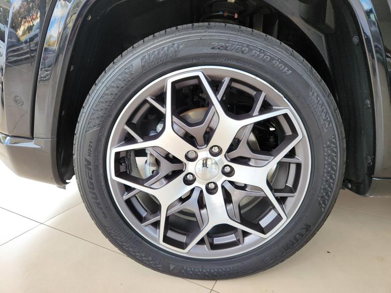 Jeep Commander Overland T270 13 Tb Flex Automático - foto 16