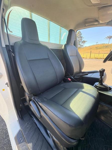 Toyota Hilux Cd 4X4 2.8 Diesel Mec. - foto 8