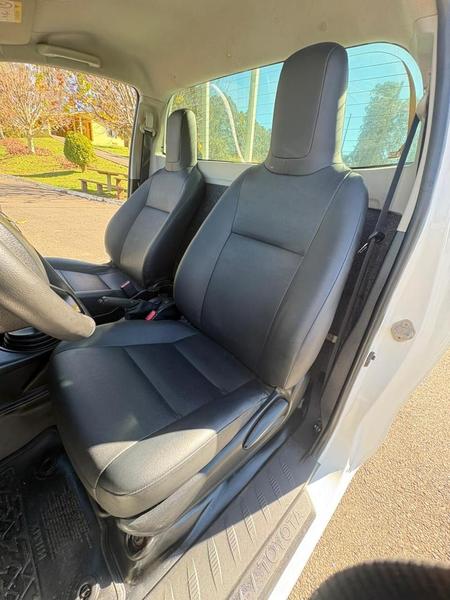 Toyota Hilux Cd 4X4 2.8 Diesel Mec. - foto 9