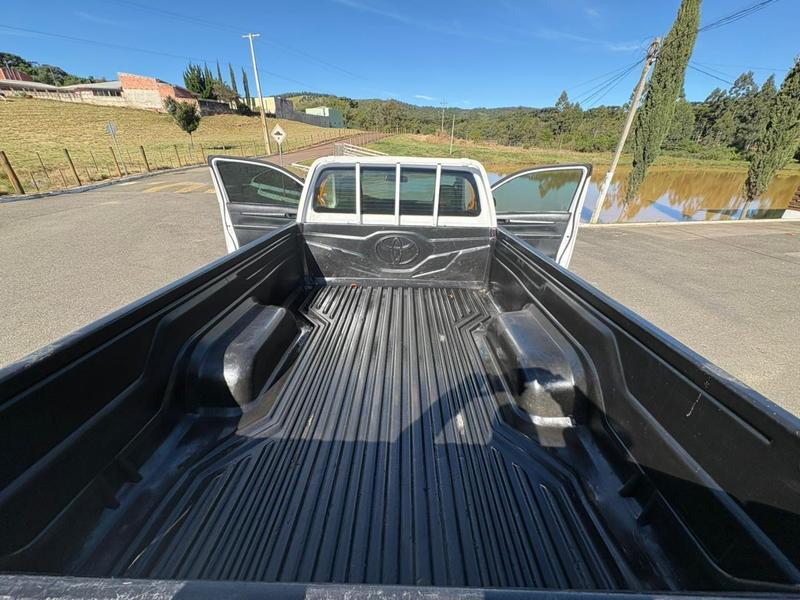 Toyota Hilux Cd 4X4 2.8 Diesel Mec. - foto 10