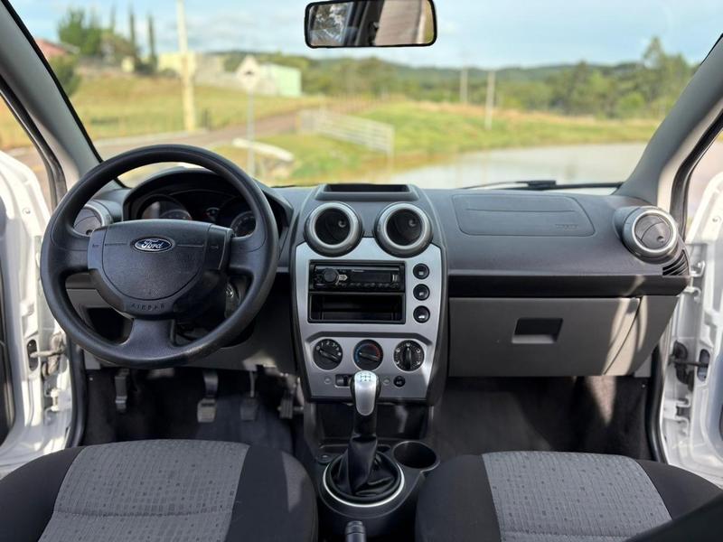 Ford Fiesta Sedan 1.6 16V Flex Mec. - foto 10