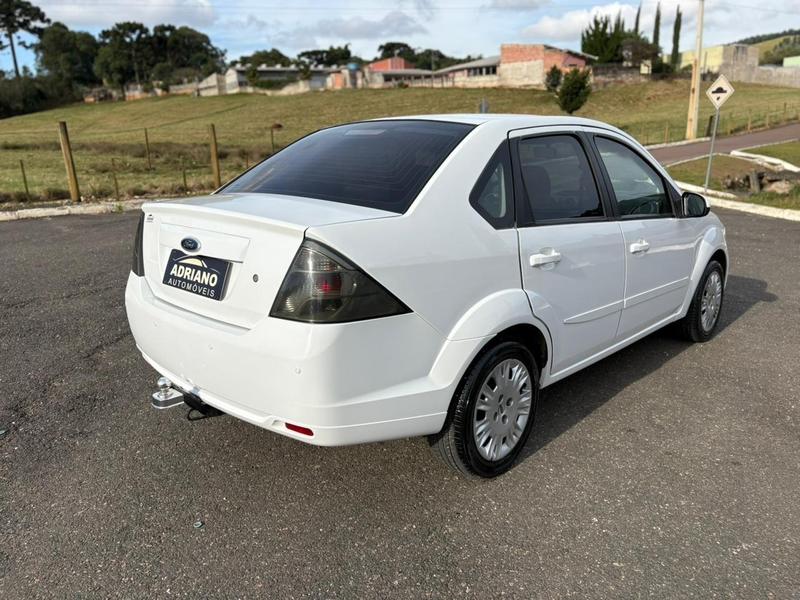 Ford Fiesta Sedan 1.6 16V Flex Mec. - foto 5
