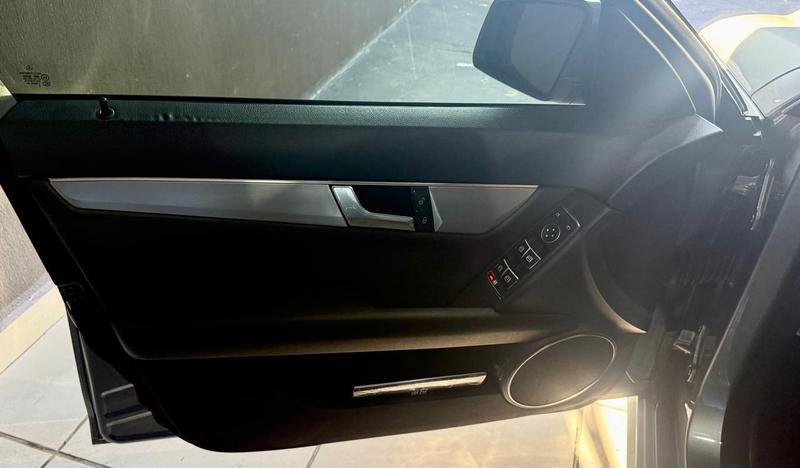 Mercedes-Benz Classe C Cgi Avantgarde 1.8 16V 184cv Aut. - foto 12