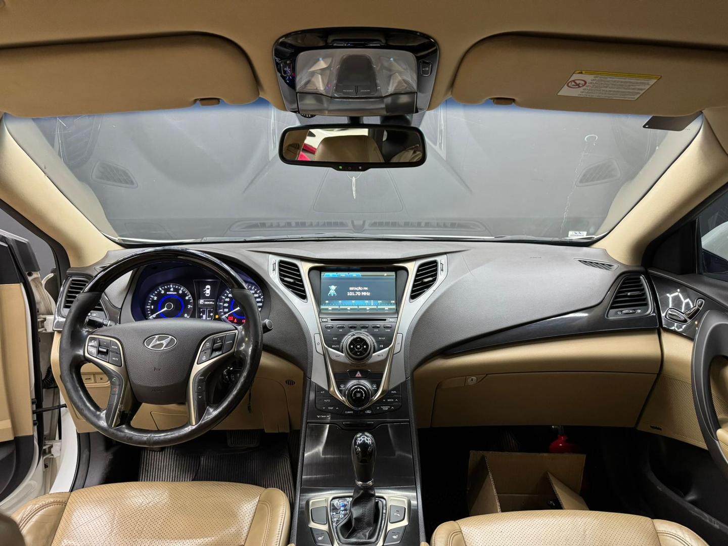Hyundai AZERA 1