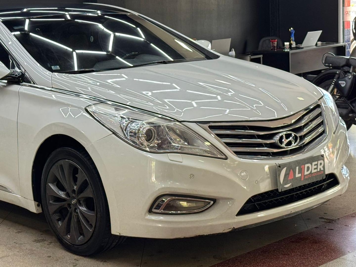 Hyundai AZERA 8