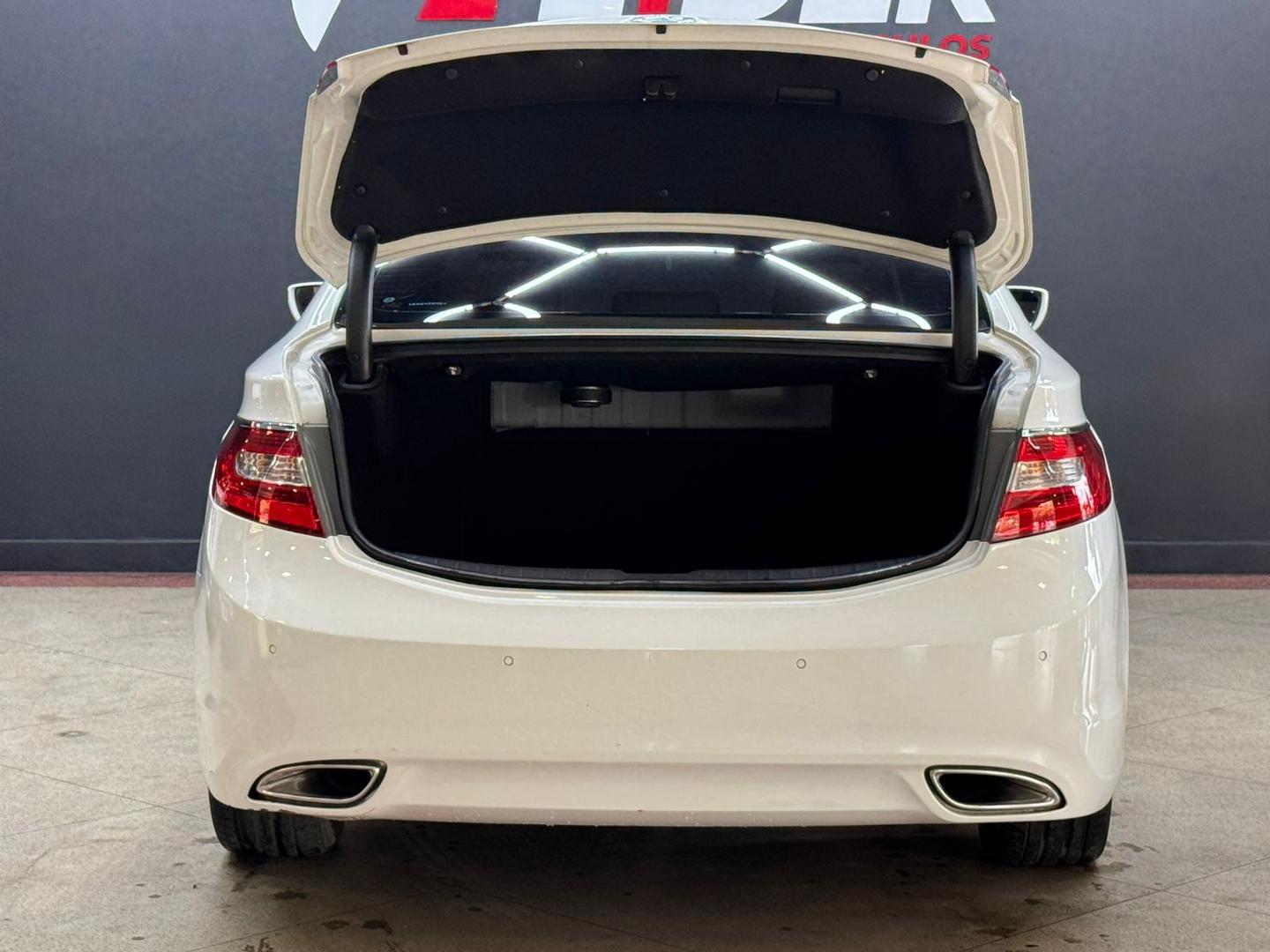 Hyundai AZERA 5
