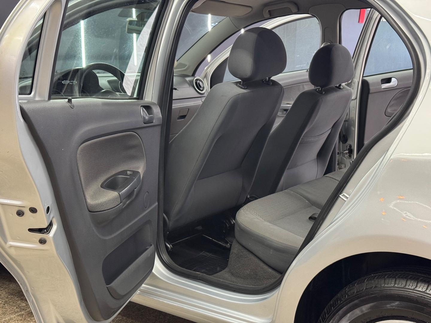 Volkswagen VOYAGE 23