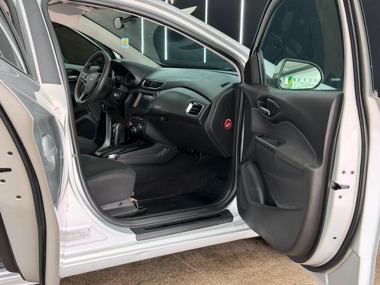 Chevrolet PRISMA 16
