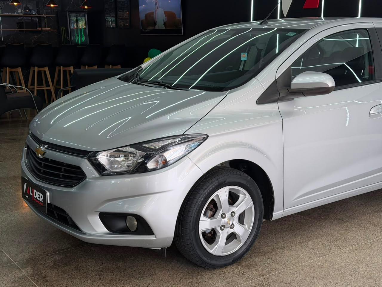 Chevrolet PRISMA 17