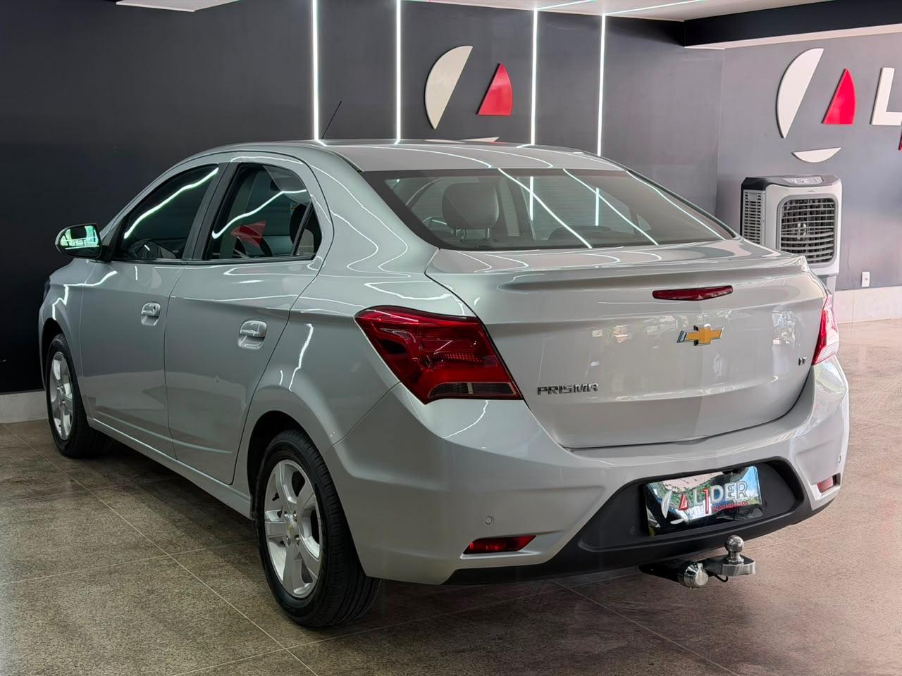 Chevrolet PRISMA 21