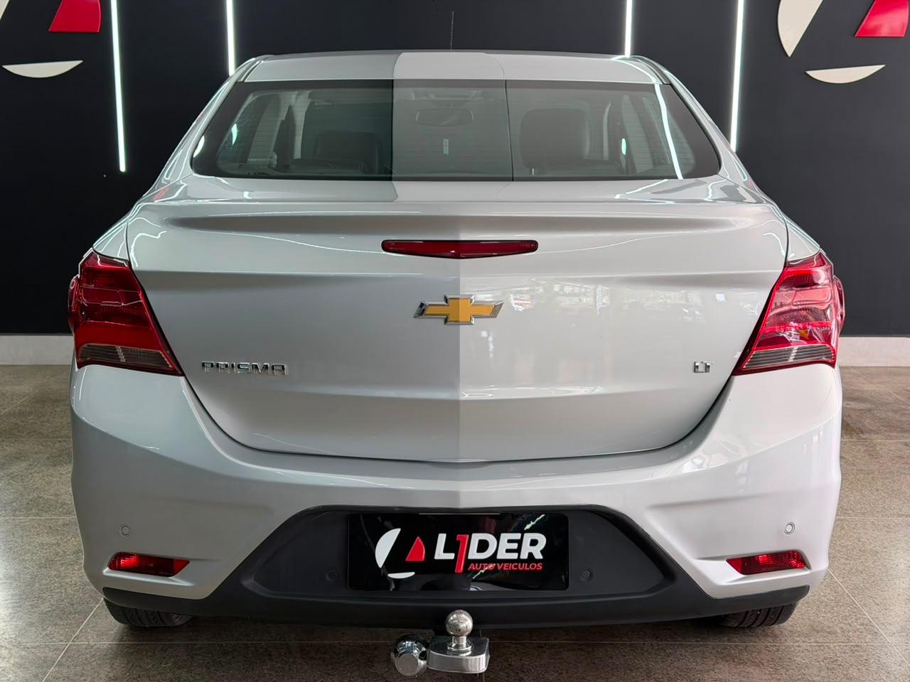 Chevrolet PRISMA 23