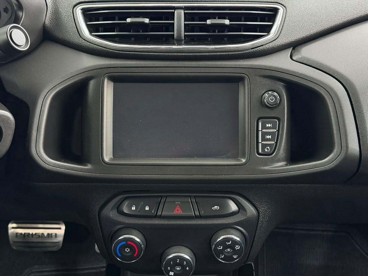 Chevrolet PRISMA 7