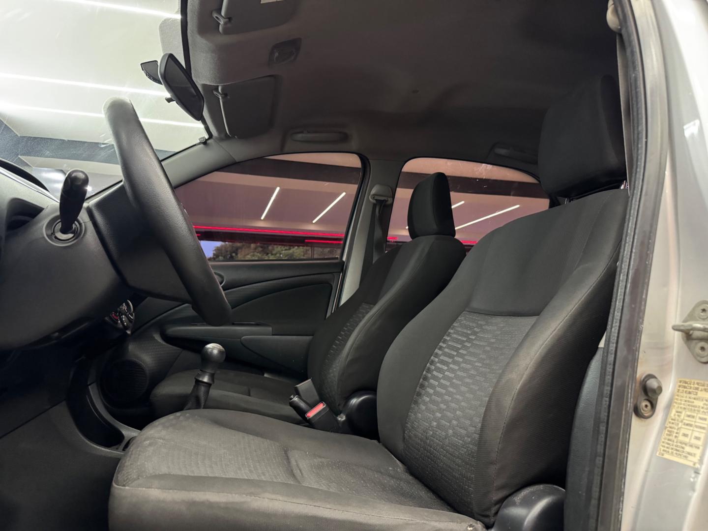 Toyota ETIOS 16