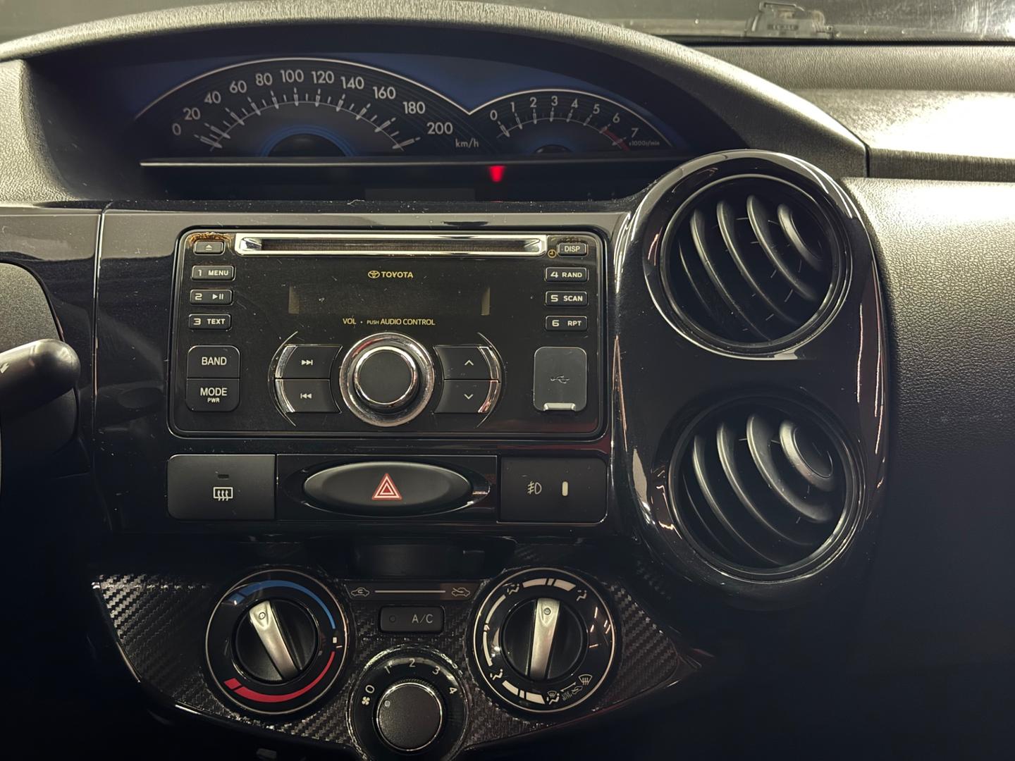 Toyota ETIOS 18