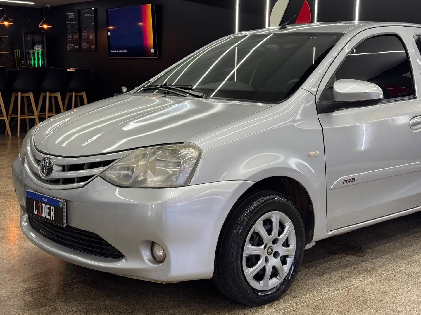 Toyota ETIOS 3
