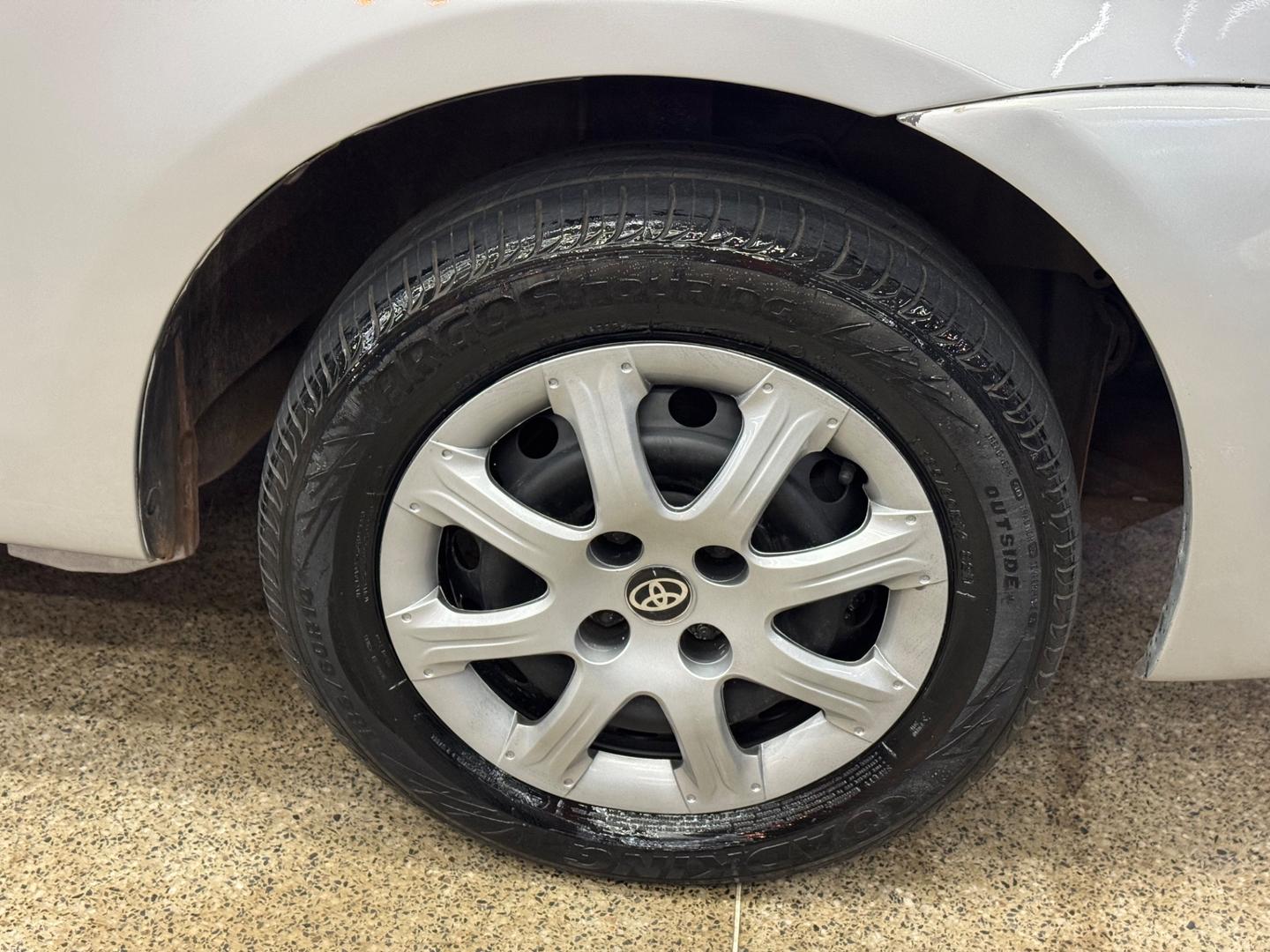 Toyota ETIOS 5