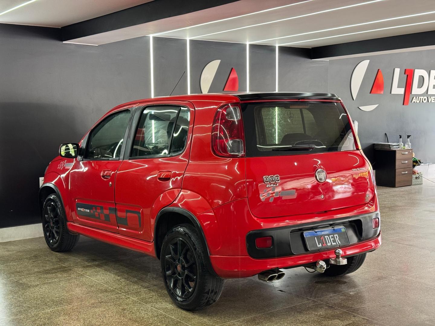 Fiat UNO 7