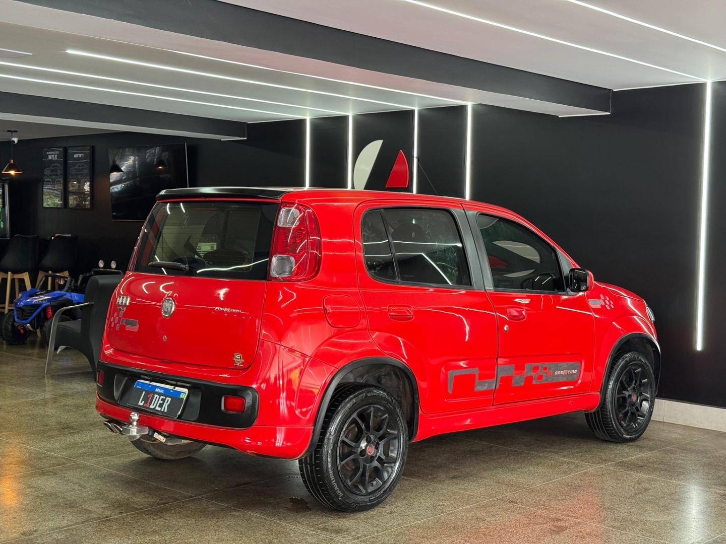 Fiat UNO 9