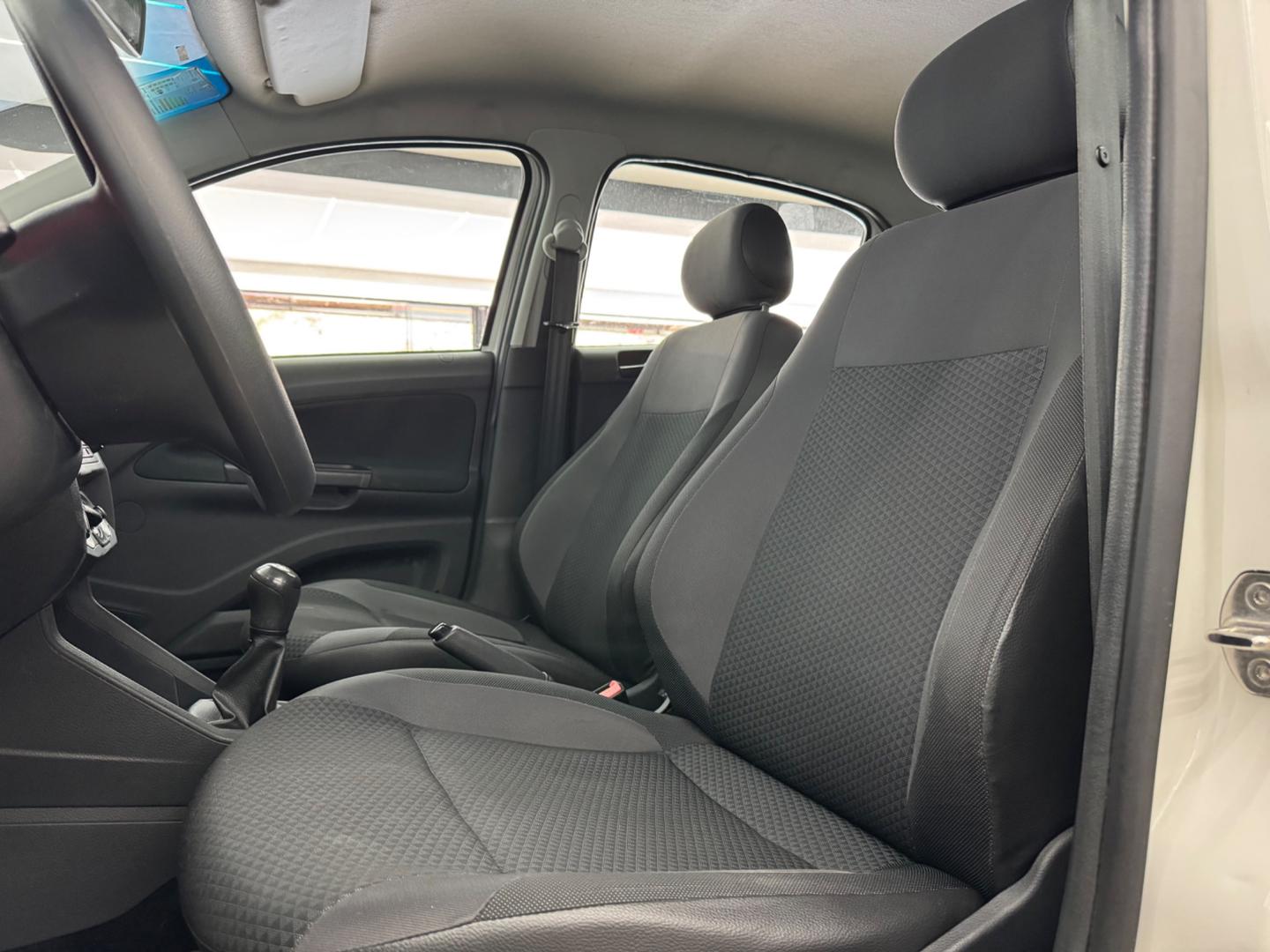 Volkswagen GOL 17