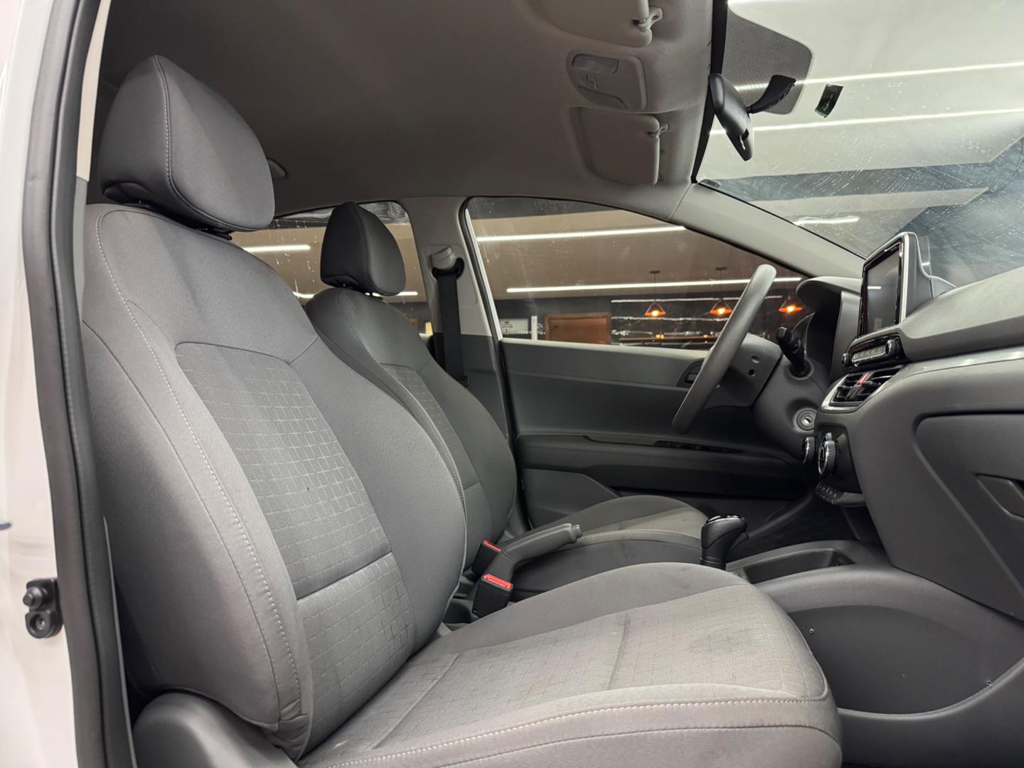 Hyundai HB20S 18