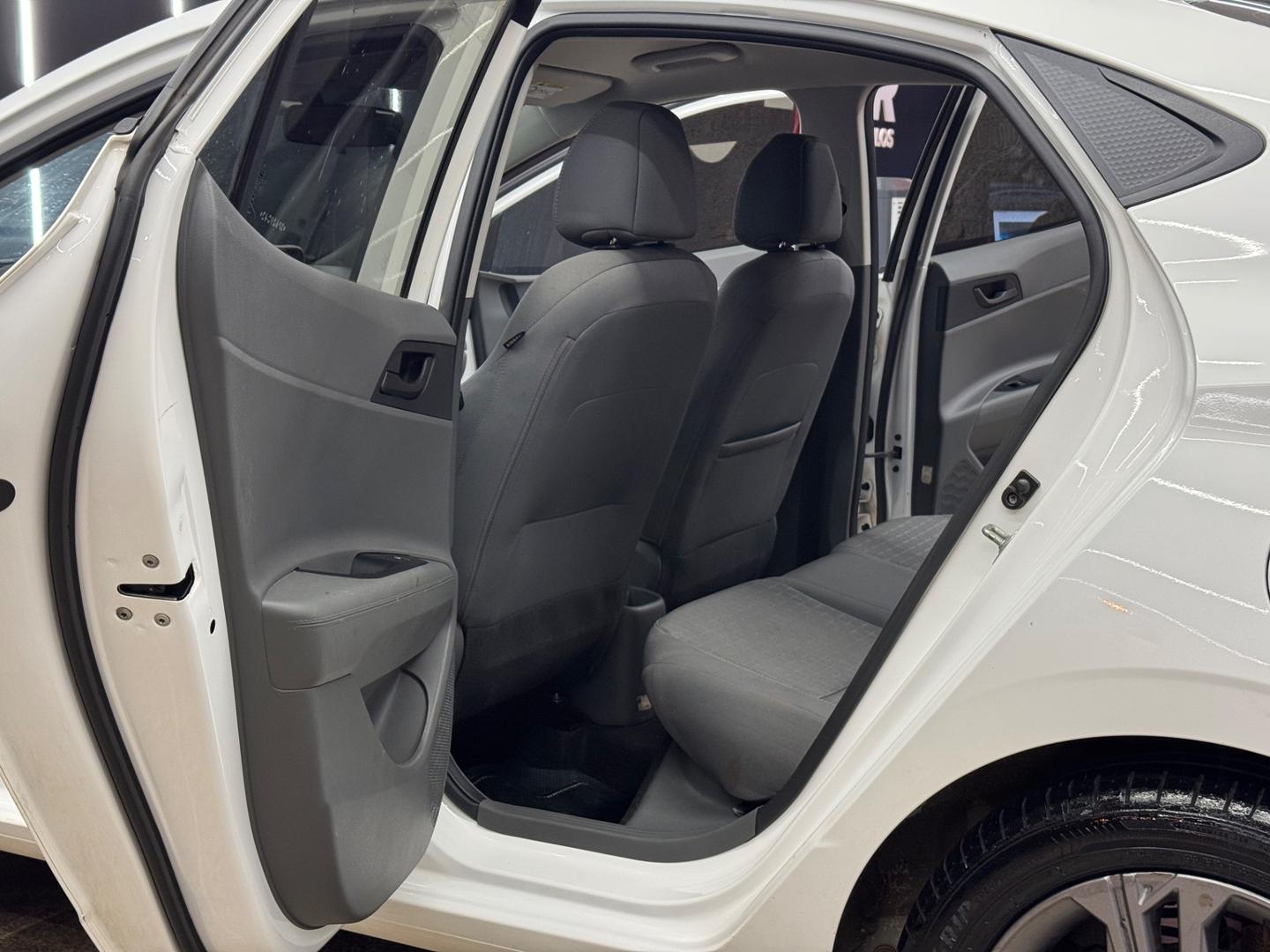 Hyundai HB20S 21