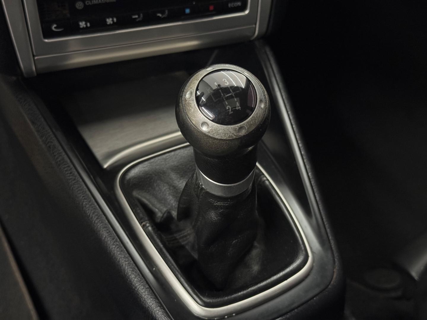 Volkswagen GOLF 14