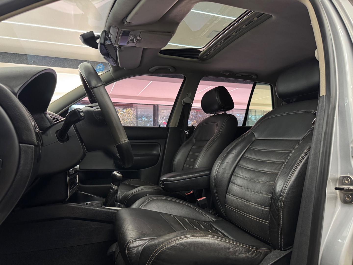 Volkswagen GOLF 21
