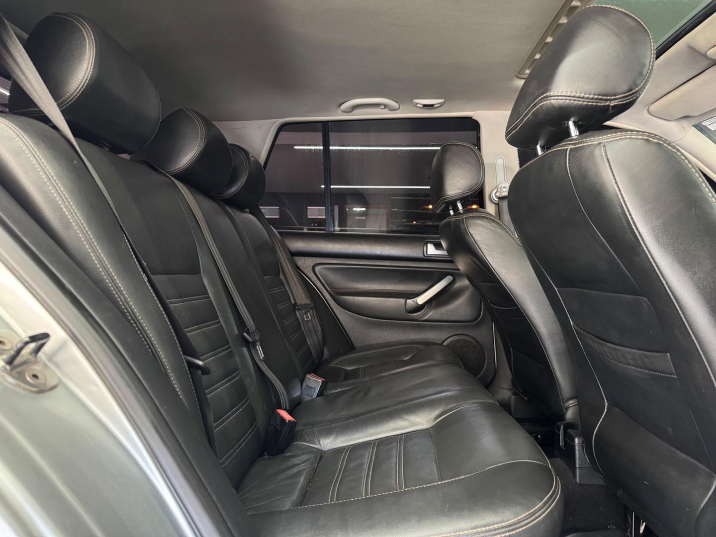 Volkswagen GOLF 24