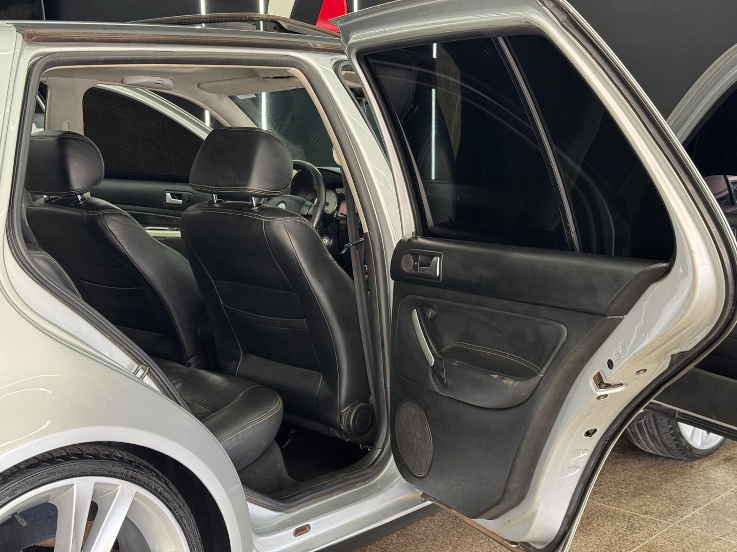 Volkswagen GOLF 25