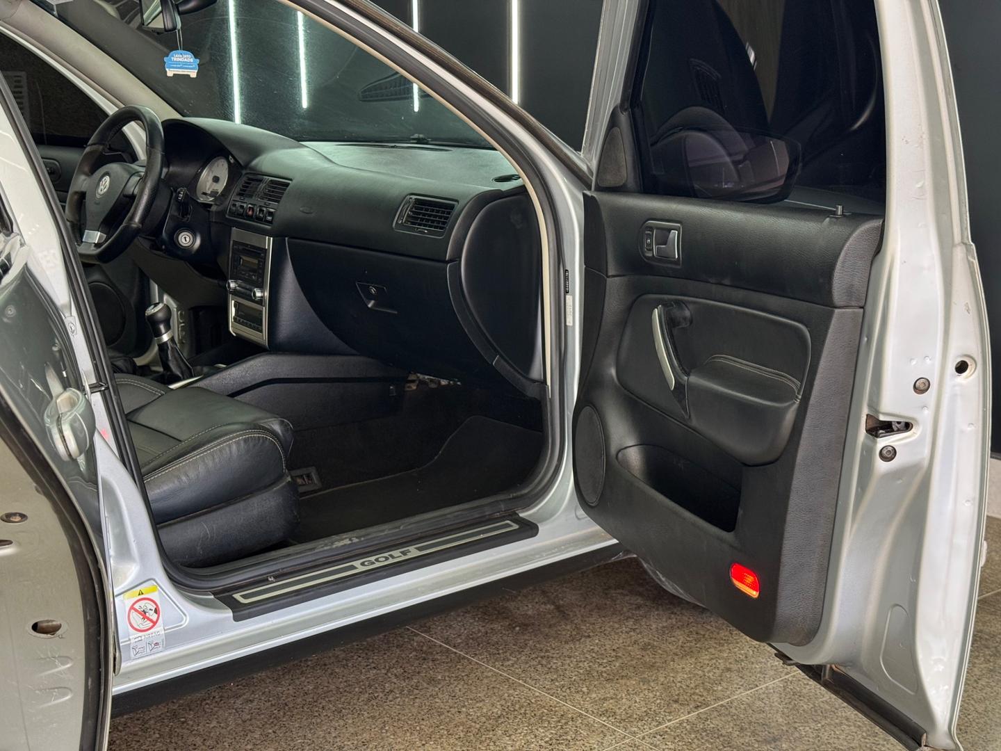Volkswagen GOLF 26