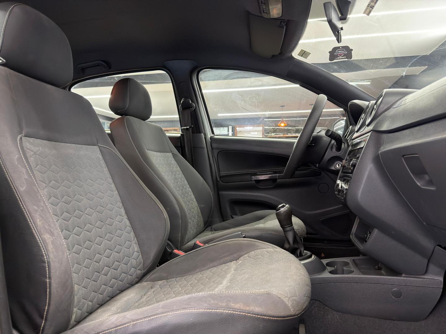 Volkswagen NOVO 12