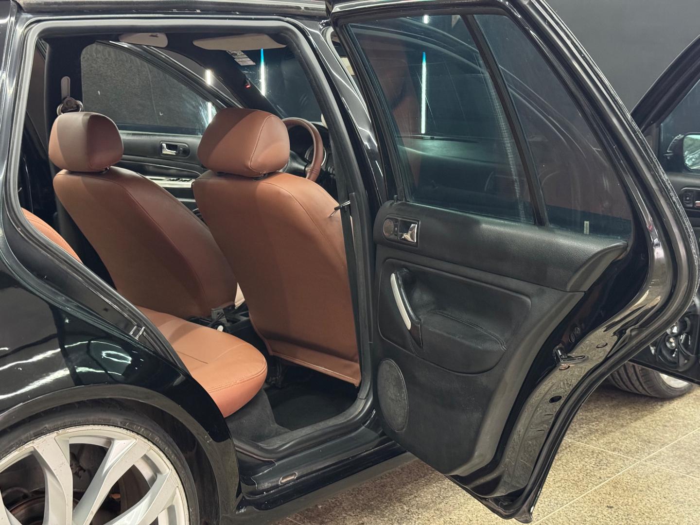Volkswagen GOLF 24