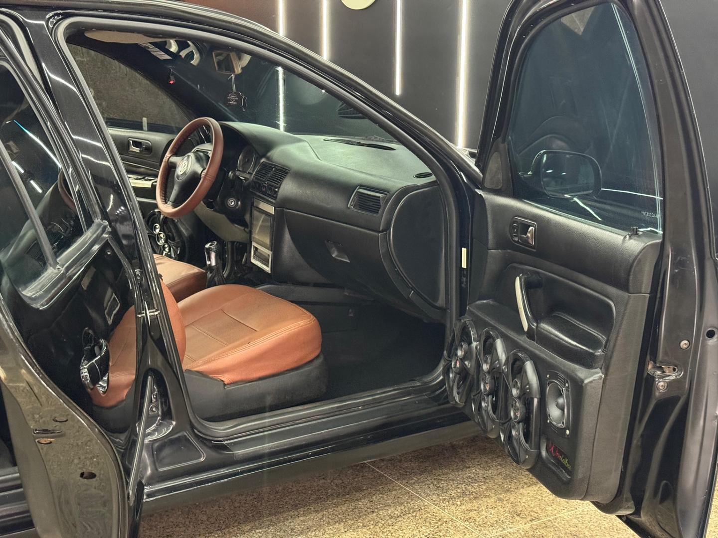 Volkswagen GOLF 25