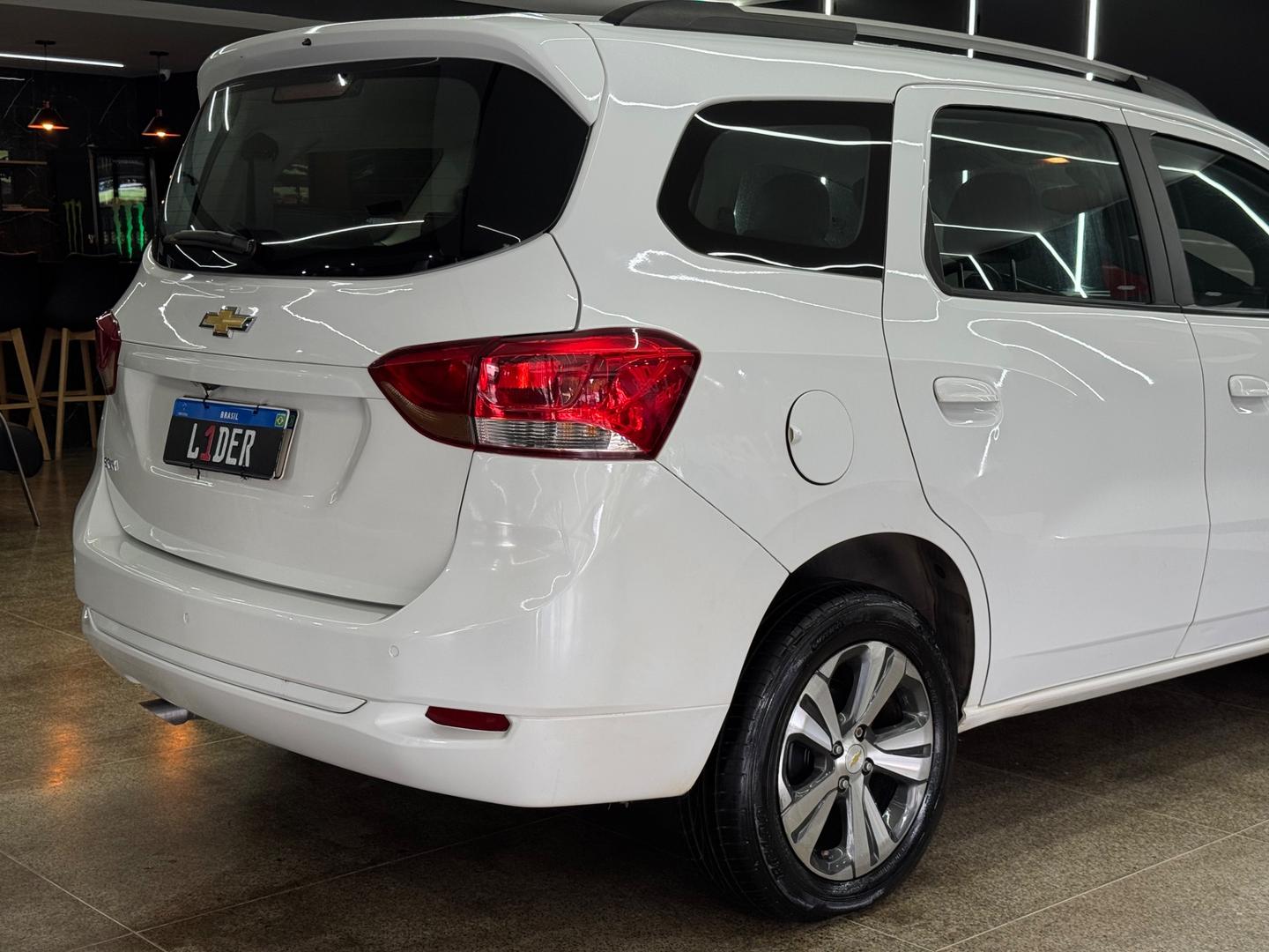 Chevrolet SPIN 8
