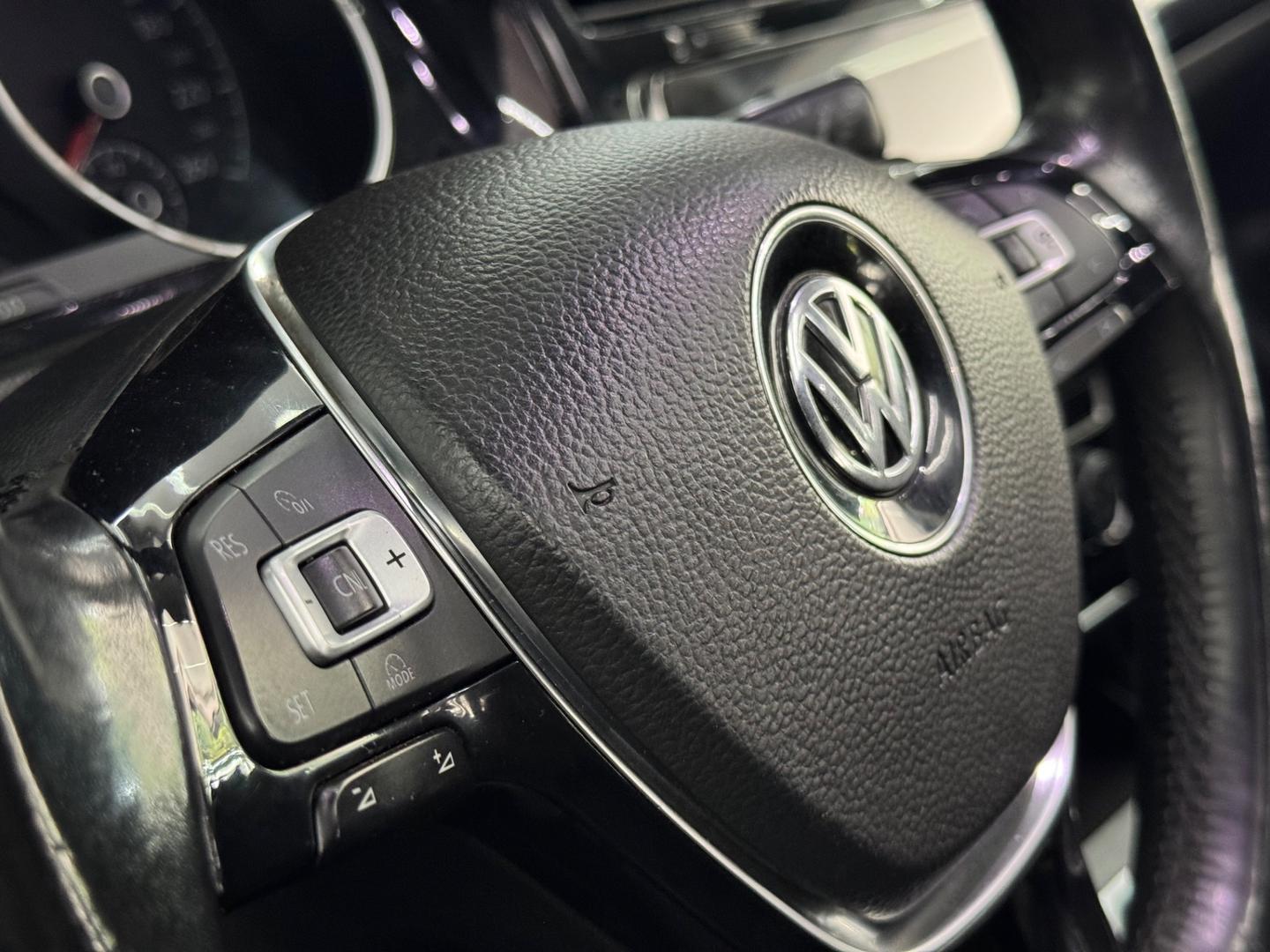 Volkswagen GOLF 22
