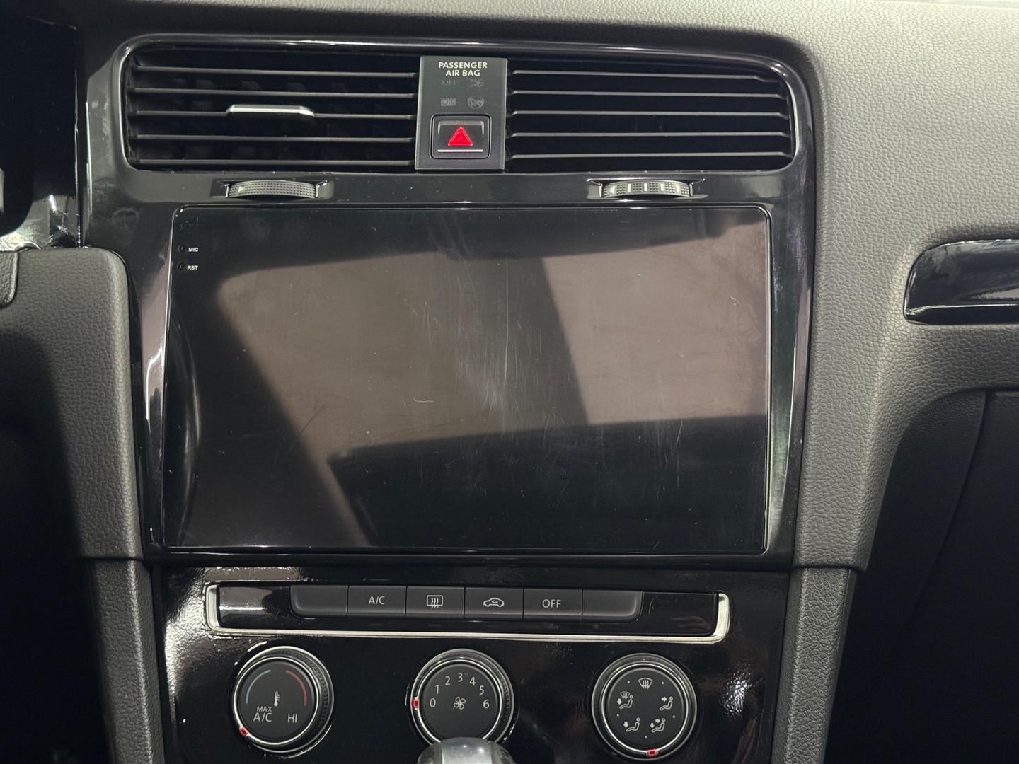 Volkswagen GOLF 26