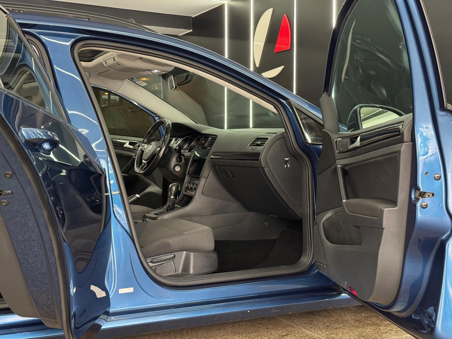 Volkswagen GOLF 35