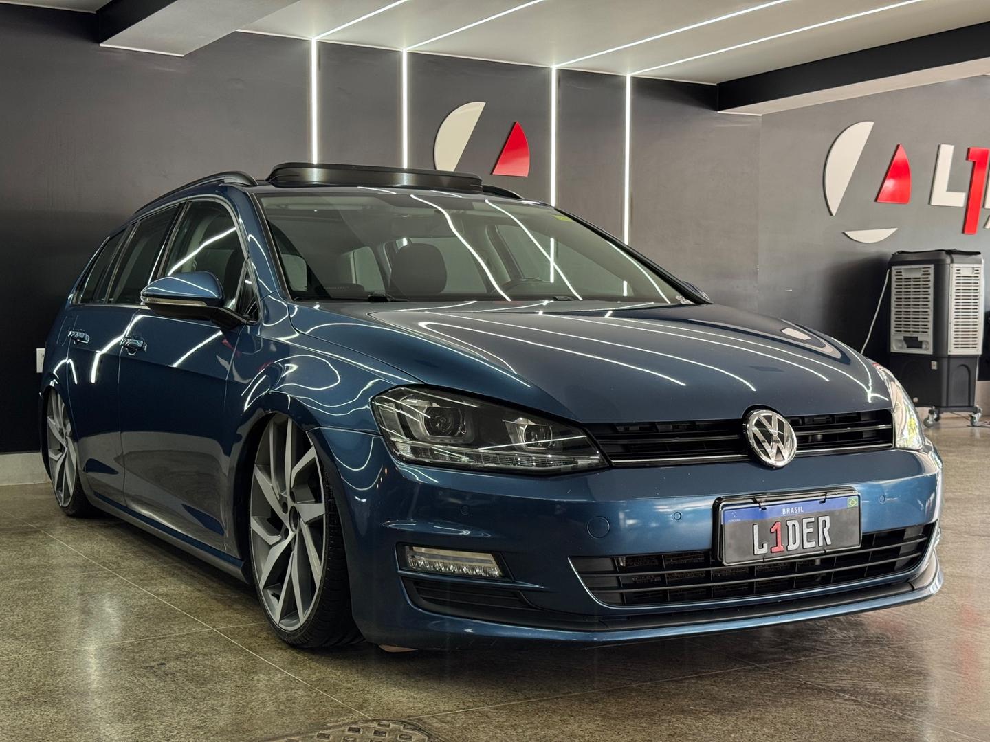 Volkswagen GOLF 9