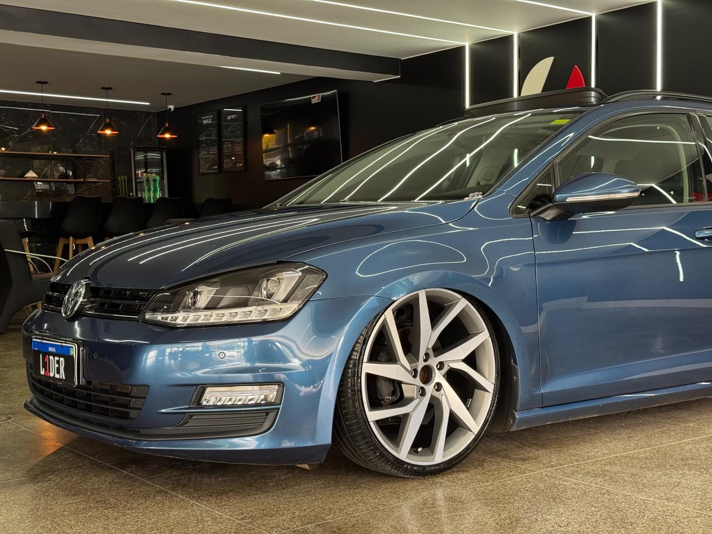 Volkswagen GOLF 10