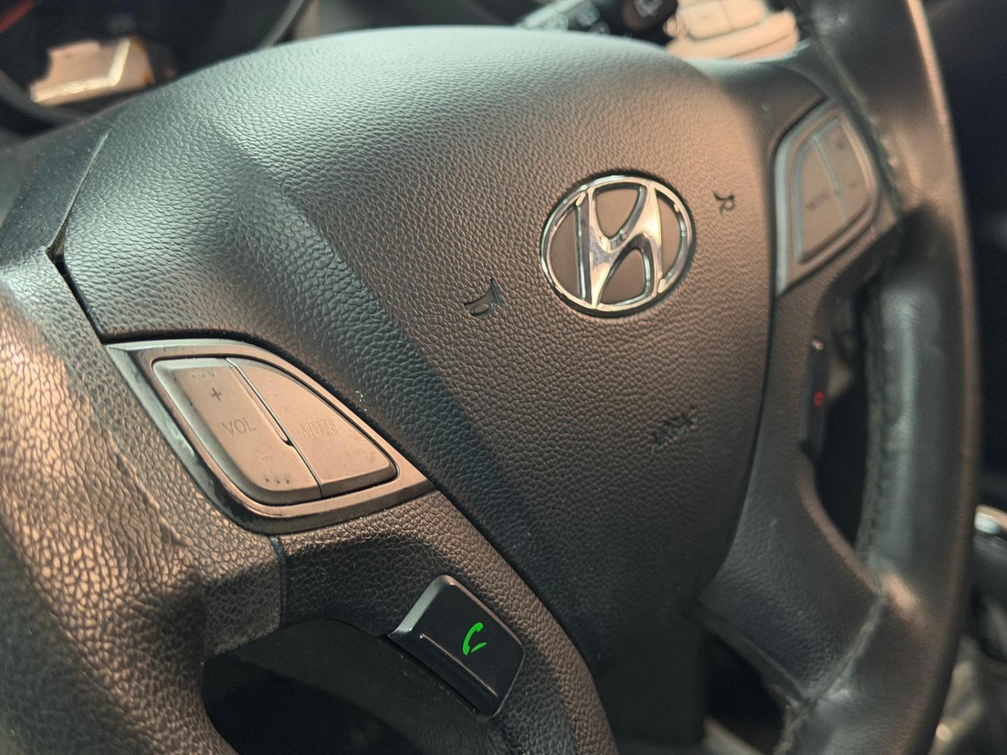 Hyundai HB20 11