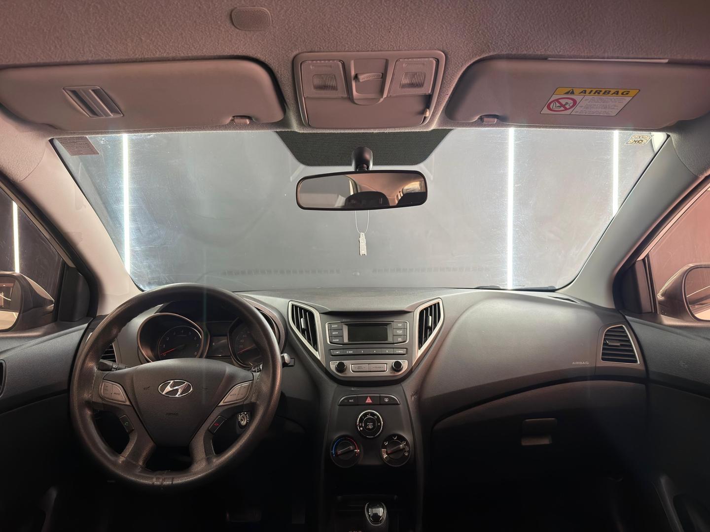 Hyundai HB20 17